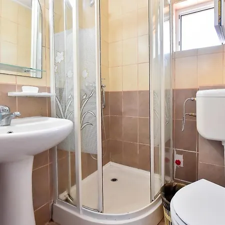 Haven - De Inchiriat 3*